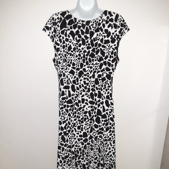 Black & White Midi Dress Sz 12, Evan Picone, Surplus Wrap, Stretch, Fit & Flare - Picture 5 of 5